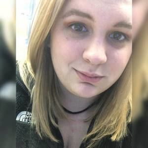 Meet your Posher, Caroline